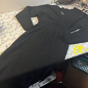 Express Large Long Sleeve MIDI Black V Neck Sweater Thick Dress